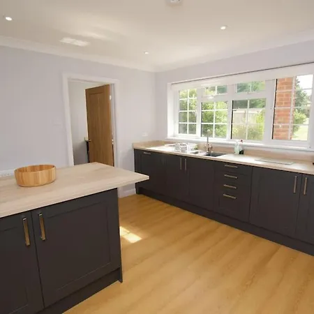 Spacious 5 Bed In The Countryside, Close To Frinton-On-Sea Kirby Cross Exterior photo