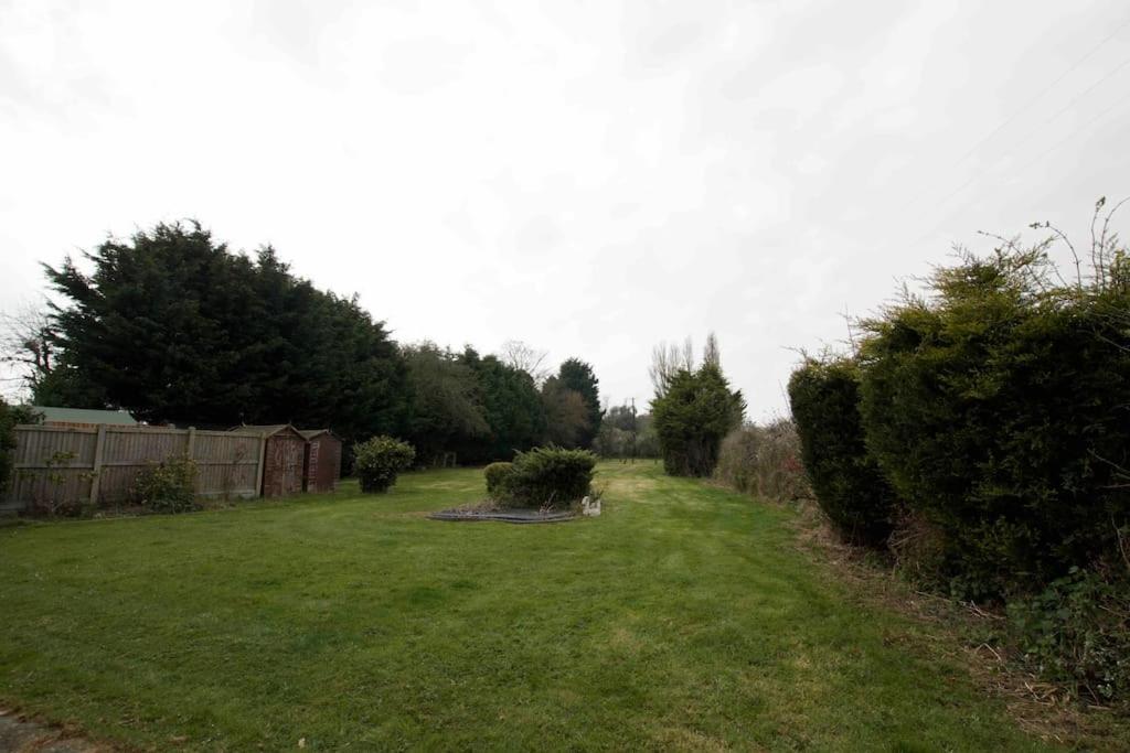 Holiday home Spacious 5 Bed In The Countryside, Close To Frinton-on-sea Kirby Cross