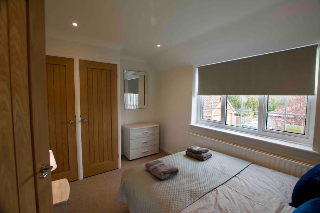 Spacious 5 Bed In The Countryside, Close To Frinton-on-sea Kirby Cross