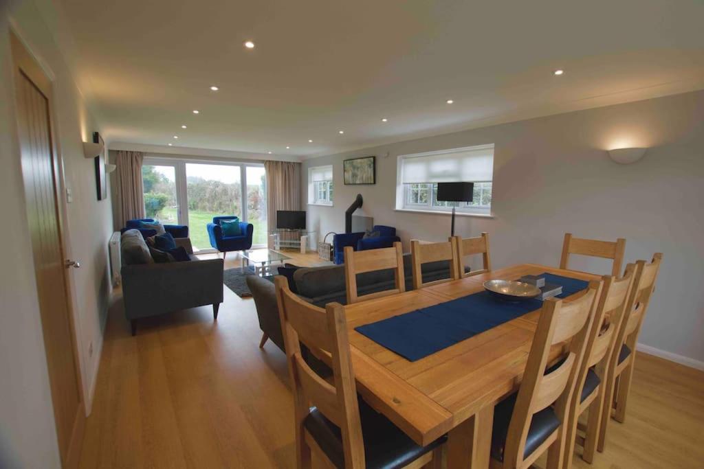 Spacious 5 Bed In The Countryside, Close To Frinton-on-sea Holiday home