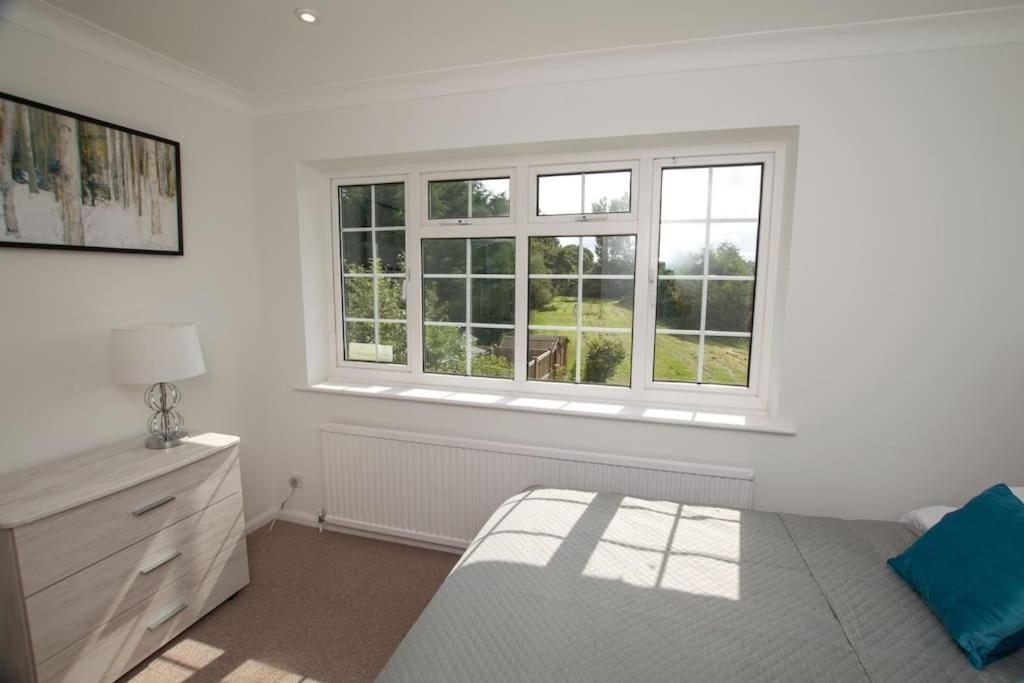 Spacious 5 Bed In The Countryside, Close To Frinton-on-sea Holiday home Kirby Cross