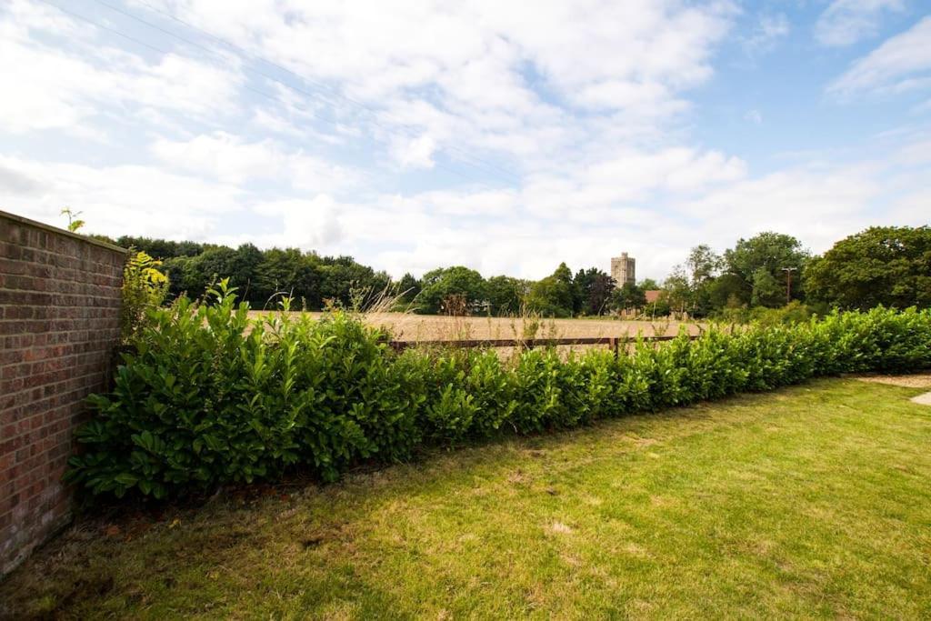 Spacious 5 Bed In The Countryside, Close To Frinton-on-sea Holiday home