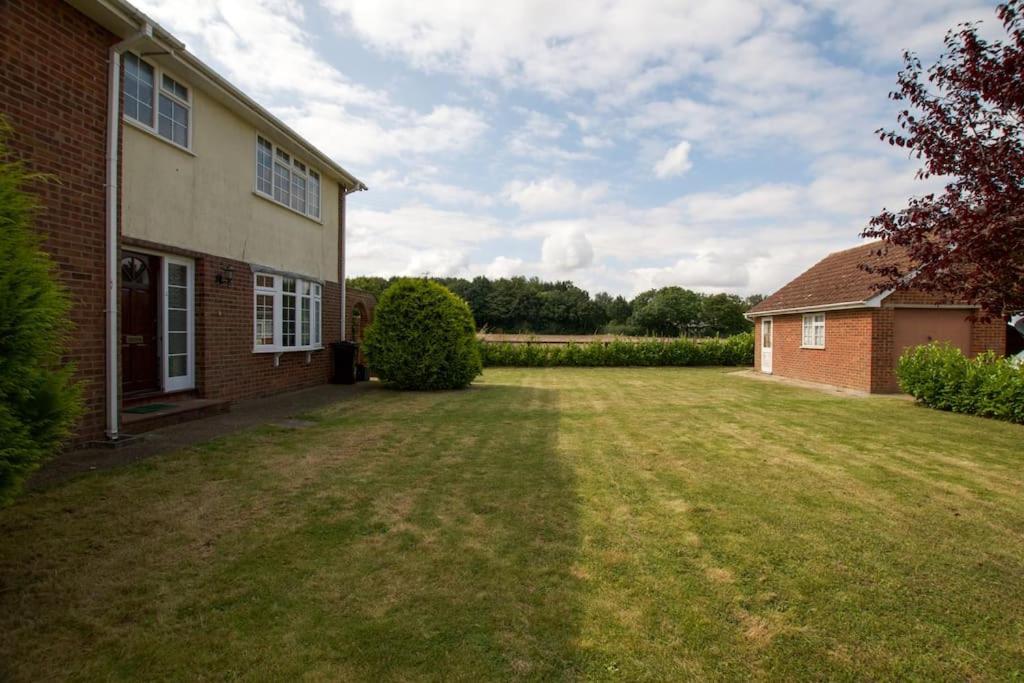 Holiday home Spacious 5 Bed In The Countryside, Close To Frinton-on-sea *