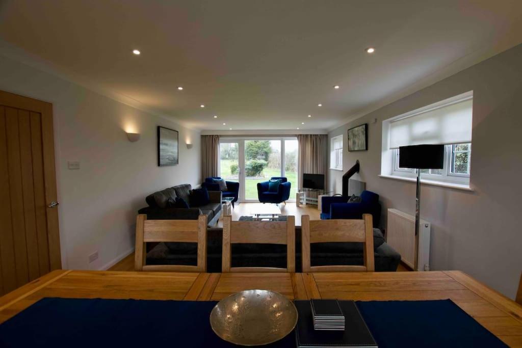 Spacious 5 Bed In The Countryside, Close To Frinton-on-sea Kirby Cross
